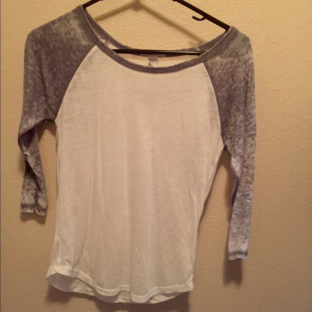 forever 21 basic raglan-style shirt